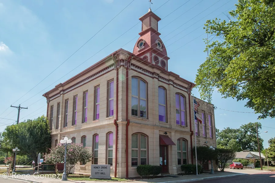 Honey Grove City Hall